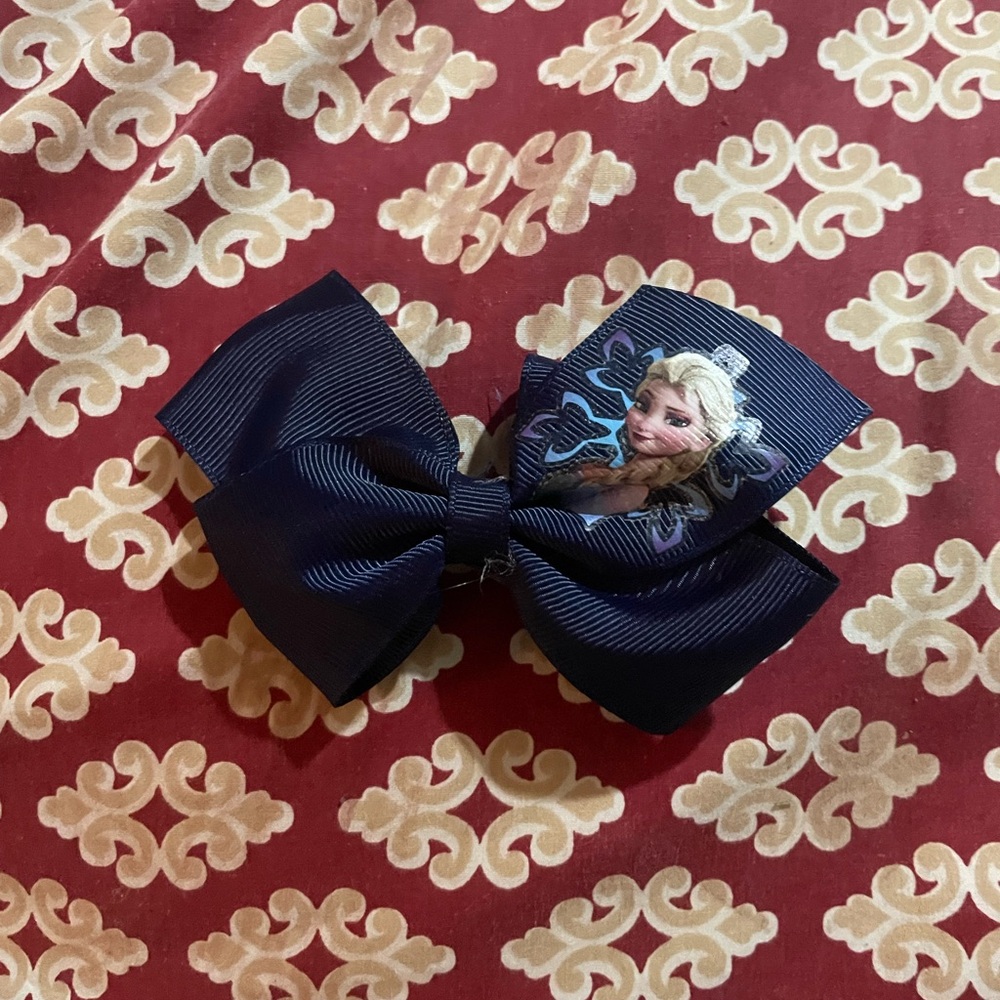 Frozen hair bow